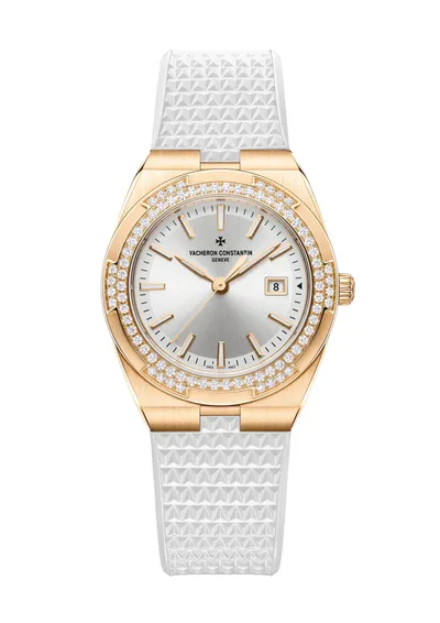 Vacheron Constantin Overseas Quartz, on the white rubber strap