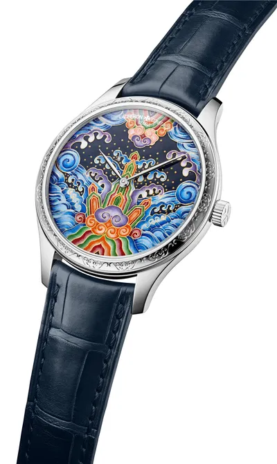 Vacheron Constantin Métiers d’Art Tribute to Traditional Symbols - Eternal Flow, three-quarter view