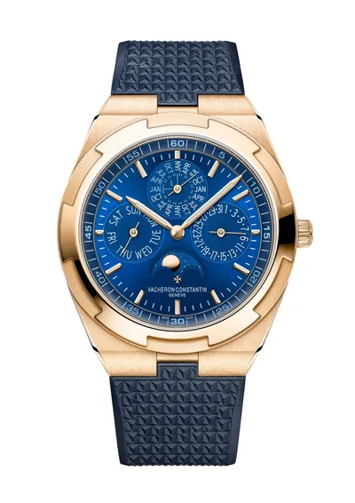 Vacheron Constantin Overseas Perpetual Calendar Ultra-Thin, on the dark blue rubber strap
