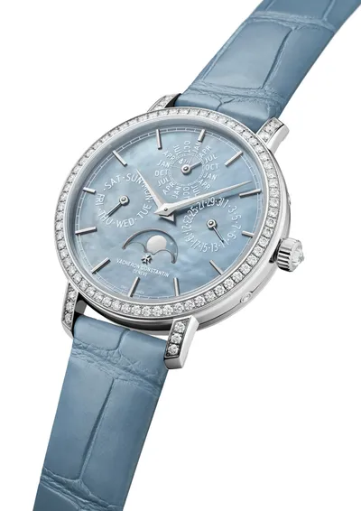 Vacheron Constantin Traditionnelle Perpetual Calendar Ultra-Thin, three-quarter view