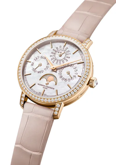 Vacheron Constantin Traditionnelle Perpetual Calendar Ultra-Thin, three-quarter view