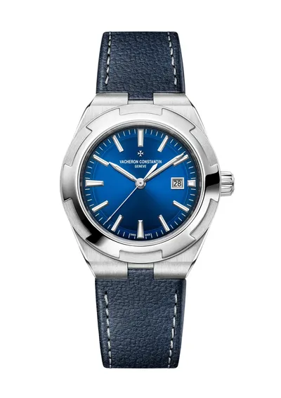 Vacheron Constantin Overseas Self-Winding, on the dark blue calfskin strap