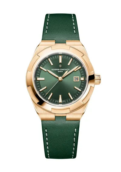 Vacheron Constantin Overseas Self-Winding, on the green calfskin strap