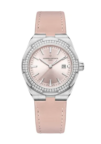 Vacheron Constantin Overseas Self-Winding, on the beige calfskin strap