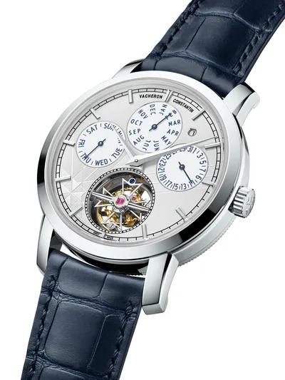 Vacheron Constantin Traditionnelle Tourbillon Perpetual Calendar, three-quarter view