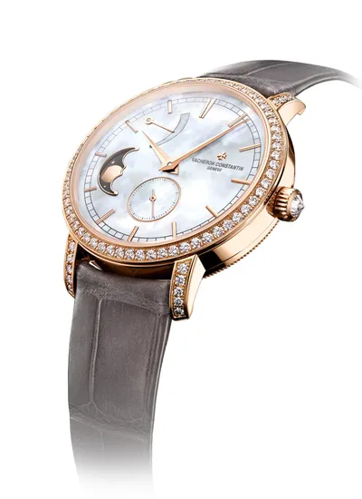 Vacheron Constantin Traditionnelle Moon Phase, three-quarter view