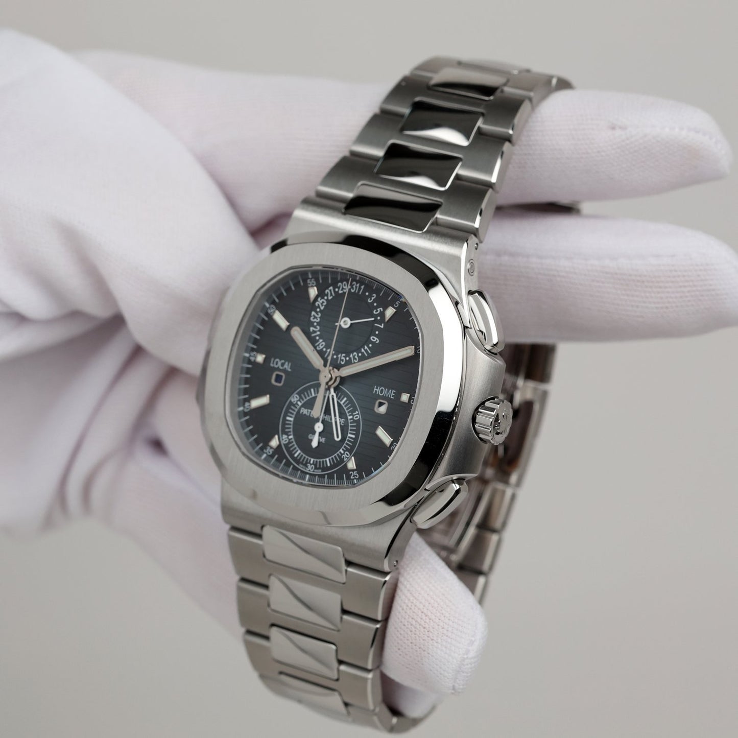 Patek Philippe Nautilus Flyback Chronograph Travel Time 5990/1A-011