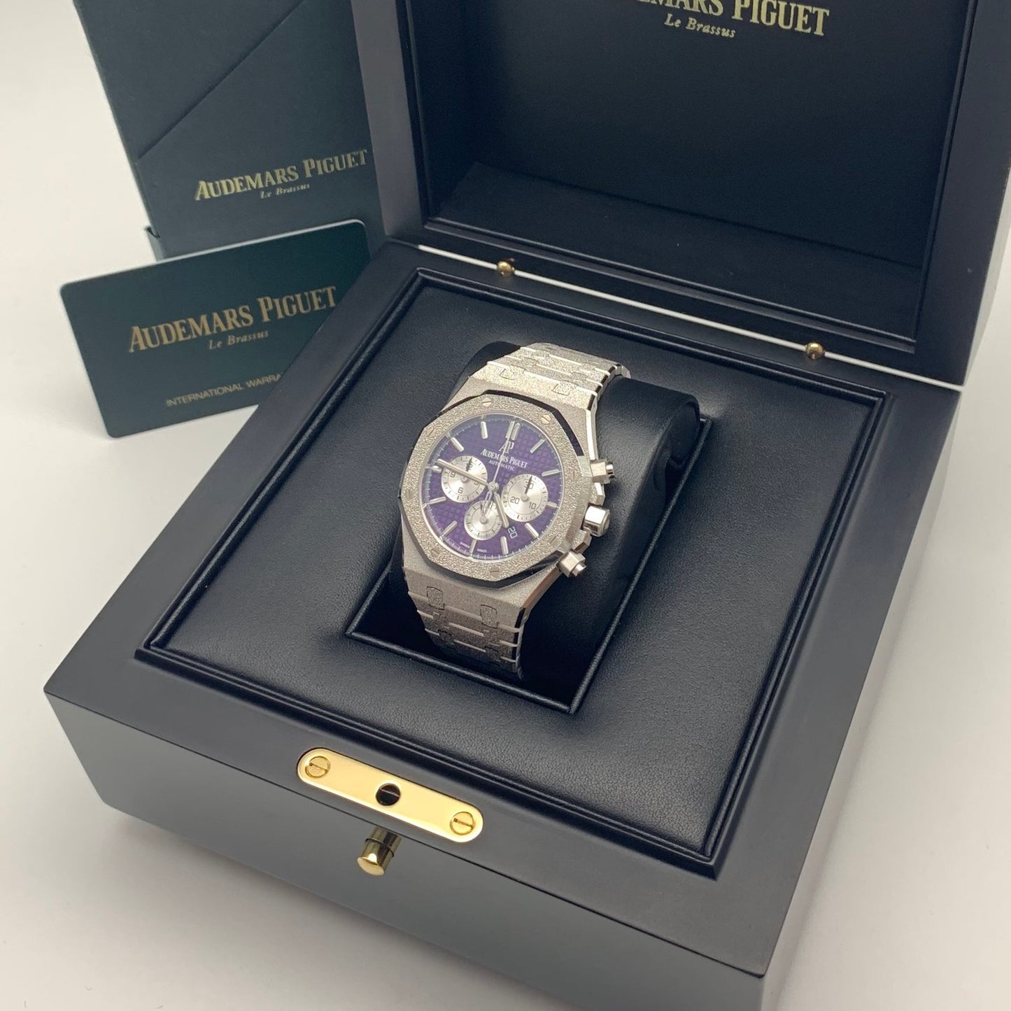 Audemars Piguet Royal Oak Frosted Gold Selfwinding Chronograph Limited Edition 26331BC.GG.1224BC.01