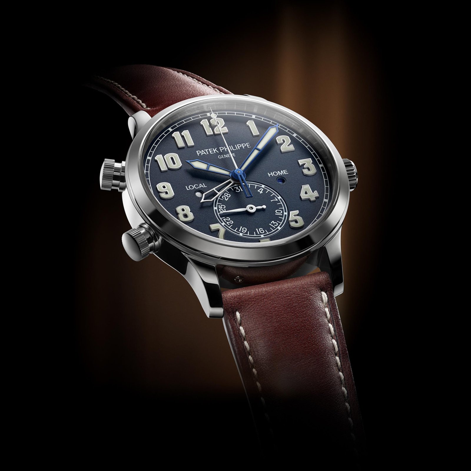 Patek Philippe Complications Calatrava Pilot Travel Time 42mm 5524G-001 - Image 9