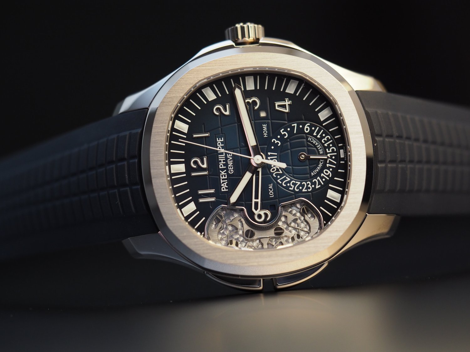 Patek Philippe Aquanaut Travel Time Advanced Research 40.8mm 5650G-001 - Image 3
