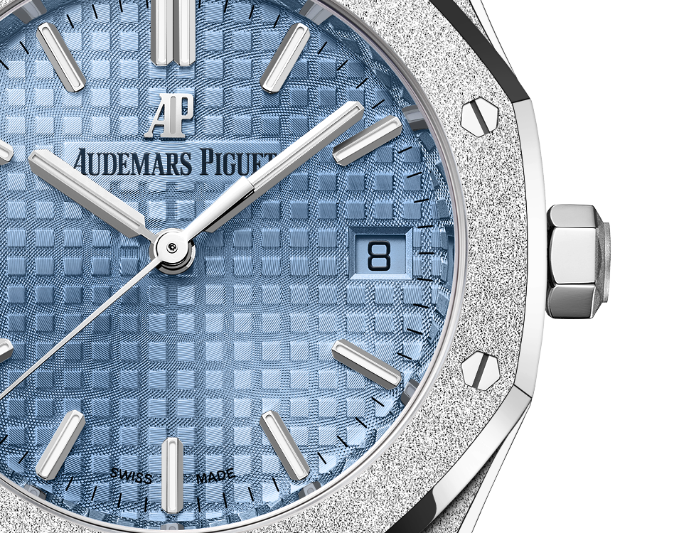 Audemars Piguet Royal Oak Frosted Gold Selfwinding 34mm 77353BC.GG.1263BC.01 - Image 3